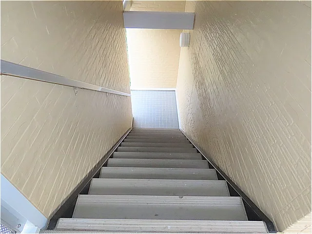 階段上からのアングルです