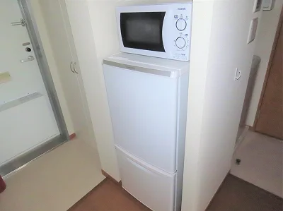 電子レンジ、冷蔵庫完備