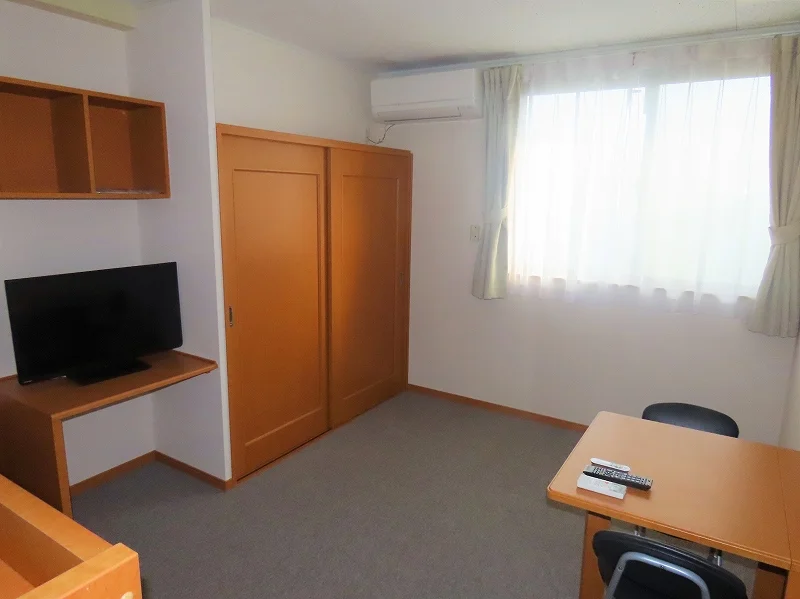 2階はカーペットのお部屋です