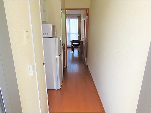 玄関からのアングルです