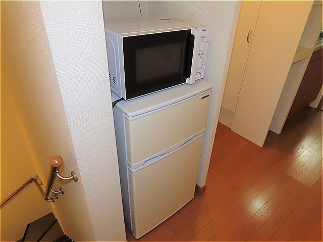 電子レンジ、冷蔵庫完備