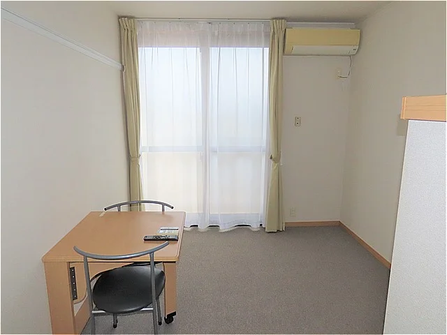 家具家電が備え付けのお部屋です