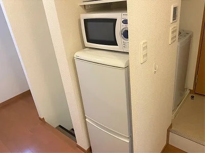 電子レンジ、冷蔵庫完備