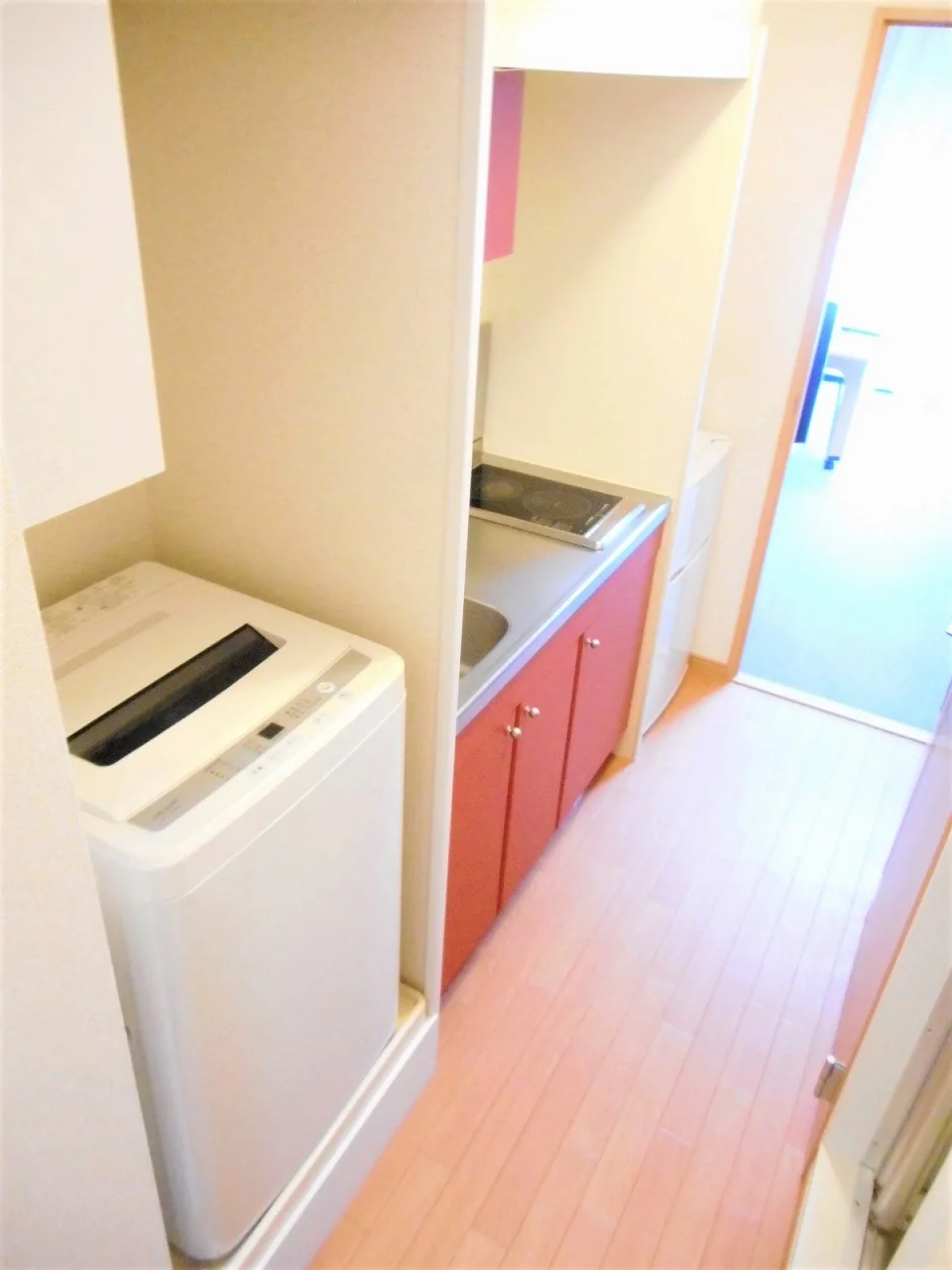 玄関からのアングルです