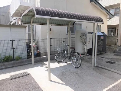 屋根付き駐輪場あり