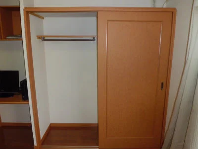 コートも吊れるクローゼット。