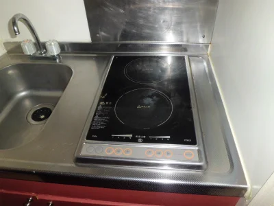 ２口電気コンロ付流し台。