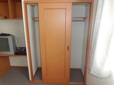 丈の長い服も掛けられます。