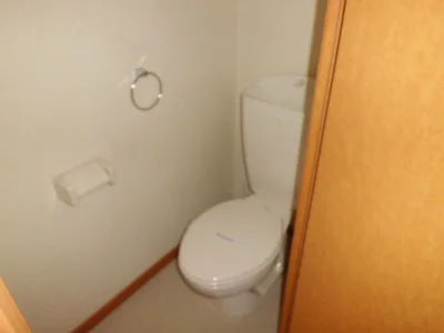 風呂とトイレは別々です。