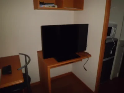 32インチの液晶テレビ。