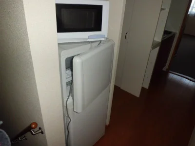 冷蔵庫と電子レンジ。
