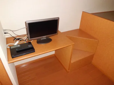 テレビとレオネット。月々1600円でネットつなぎ放題。