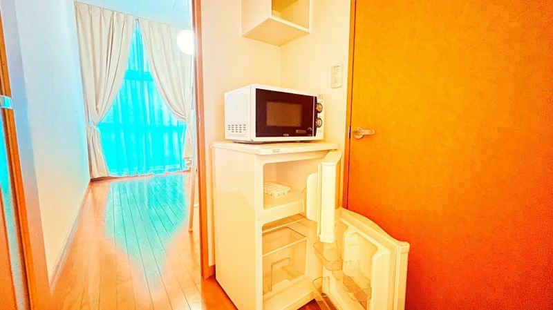 冷蔵庫設置です。