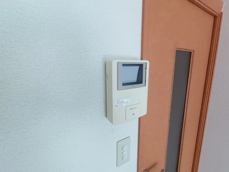 モニター付きインターフォン付き。