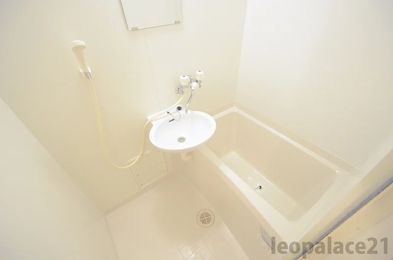 備品や設置仕様は号室等により異なります。現地をご確認下さい。