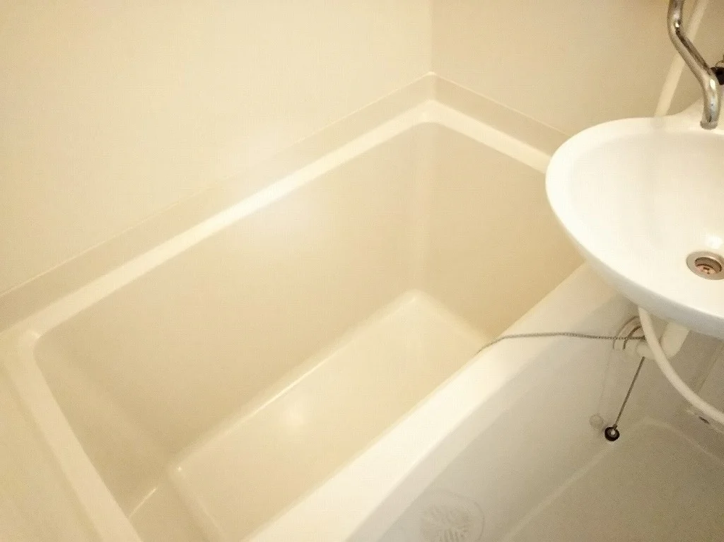 バス・トイレ別です。同タイプの写真です。