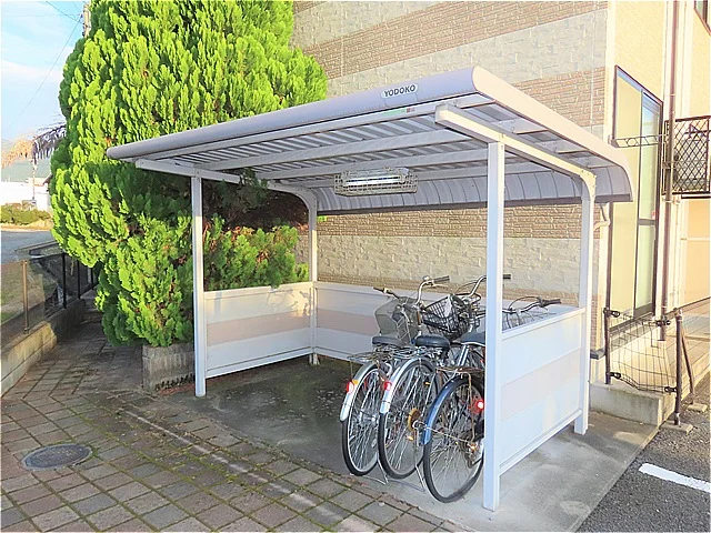 屋根付き駐輪場あり