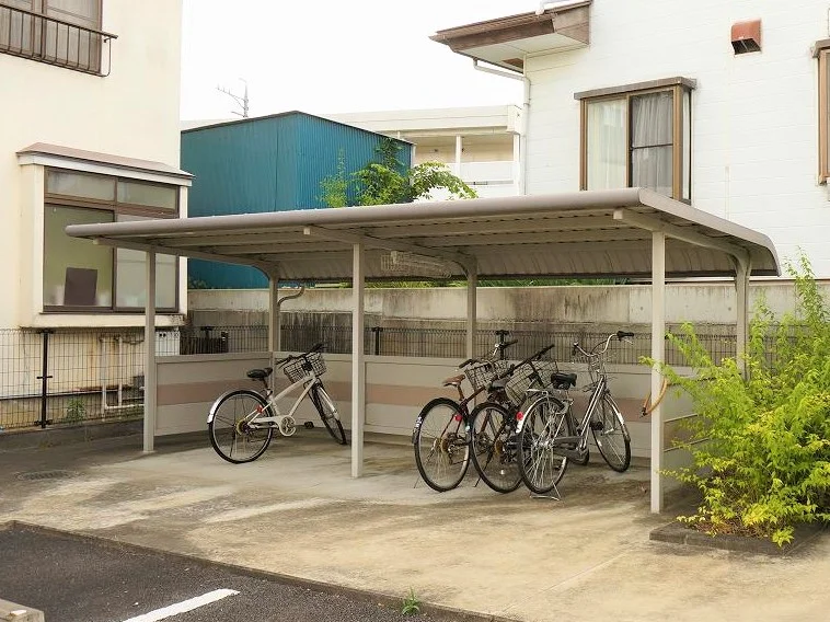 屋根付き駐輪場あり