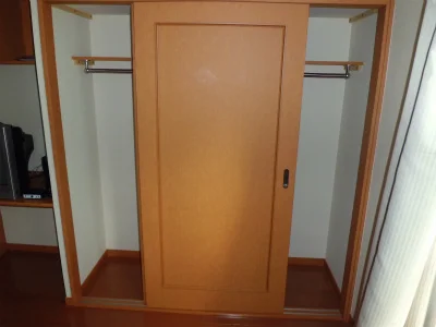 たくさんの服が収まります。