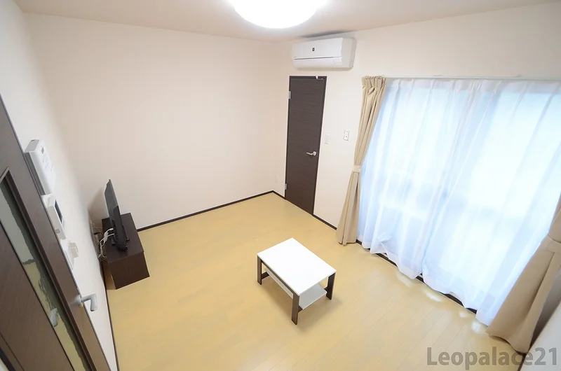 実際のお部屋と異なる場合がございます。