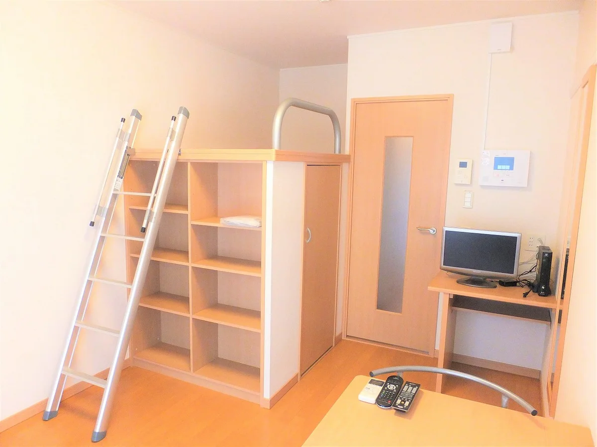 ハイベッドタイプのお部屋です