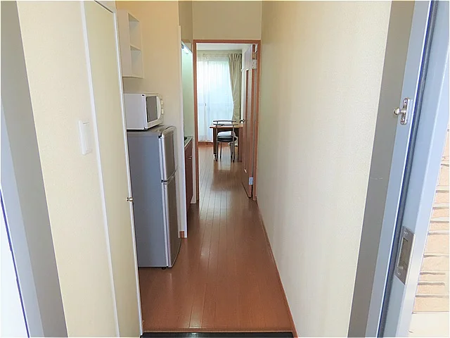 玄関からのアングルです