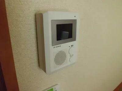 モニターホン。来客の姿を確認できます。