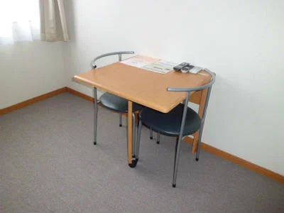 机は折り畳み可能です。