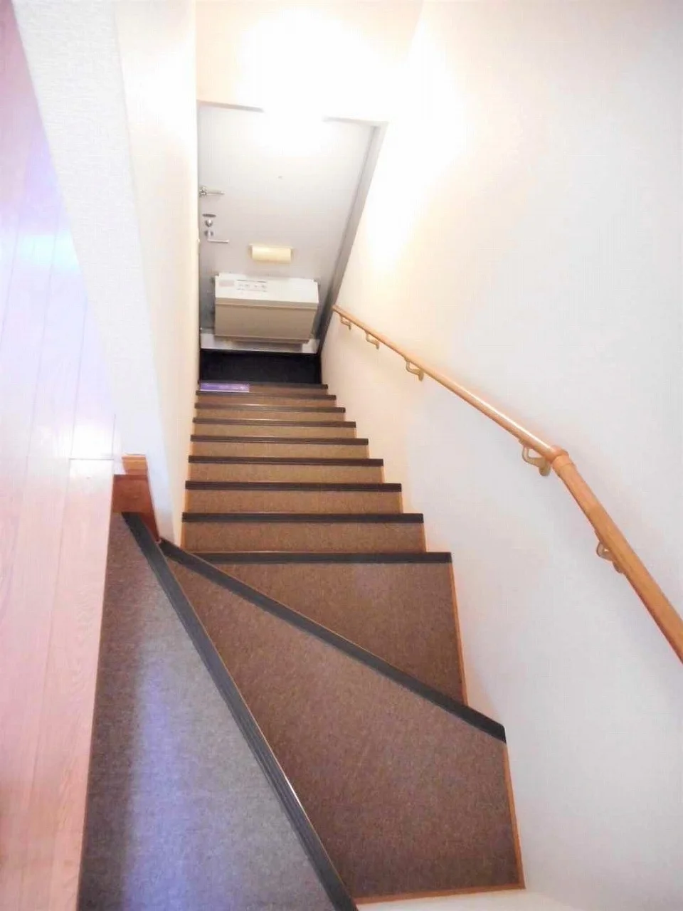 1階に玄関がある内階段のお部屋です