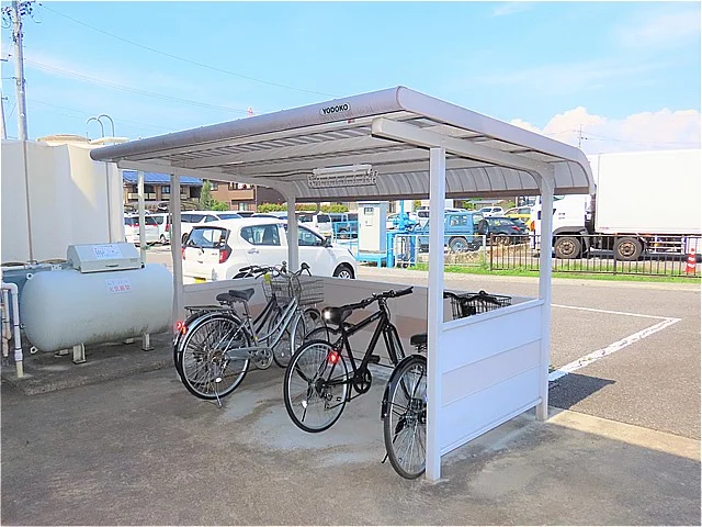屋根付き駐輪場あり
