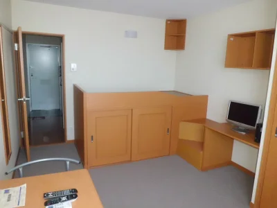 下部が収納になっているベッド。