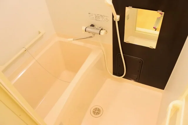 浴室乾燥機付で雨の日でも快適にお洗濯♪