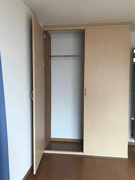 現況優先