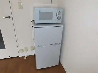 電子レンジ、冷蔵庫完備