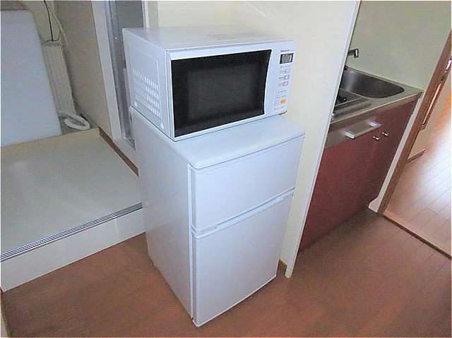 電子レンジ、冷蔵庫完備