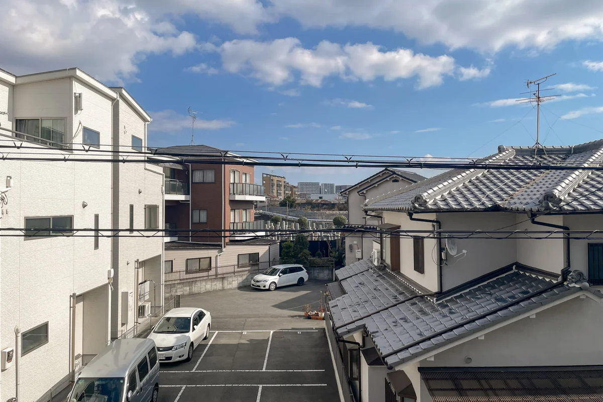 お部屋からの眺望です。閑静な住宅街の中にあります。