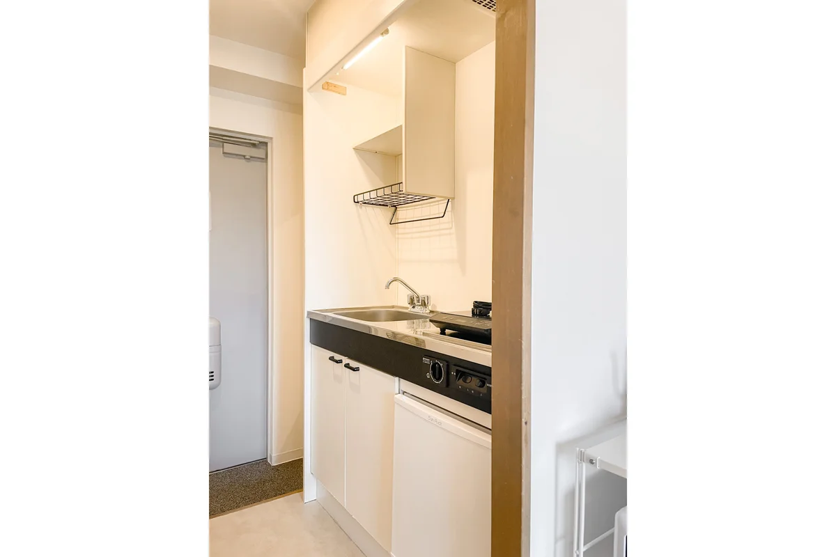 玄関の側の廊下には自分だけのキッチンが！