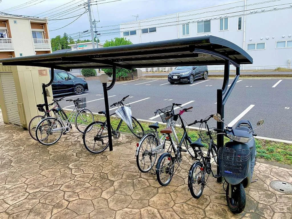 駐輪場完備。