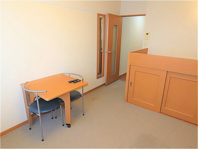 ハイベッドタイプのお部屋です