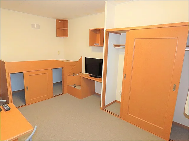 クローゼット、ベッド下収納あり