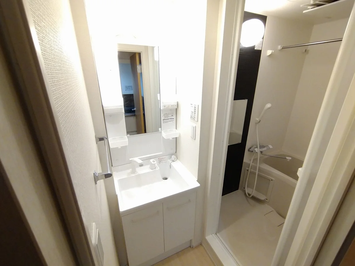 独立洗面台付きです♪
