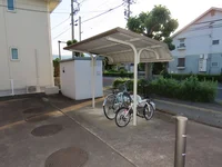 屋根付き駐輪場あり