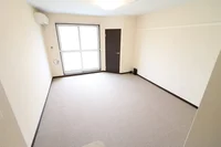 （※一部の号室で家具家電なし）１Ｆフローリング仕様・２Ｆ絨毯仕様