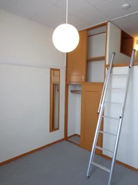2F