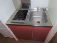 2口の電気コンロまたはIHコンロとなります