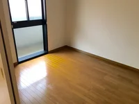 キッチン横の部屋