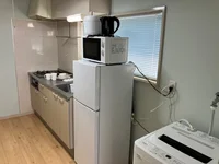 冷蔵庫、洗濯機を設置しております。