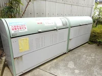 敷地内にゴミ庫が設置されておりゴミ捨てに便利です