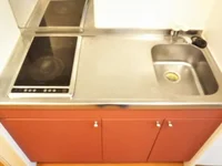 2口ラジエントヒーター付き。部屋により設備が異なる場合あり。