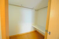 ベッドの下は広々収納！